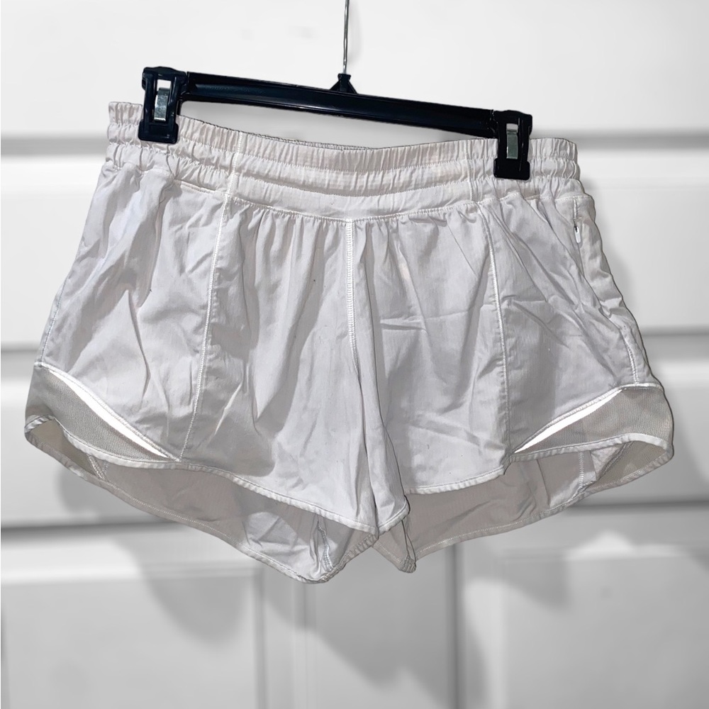 Lululemon Hotty Hot 4” Shorts Size 8